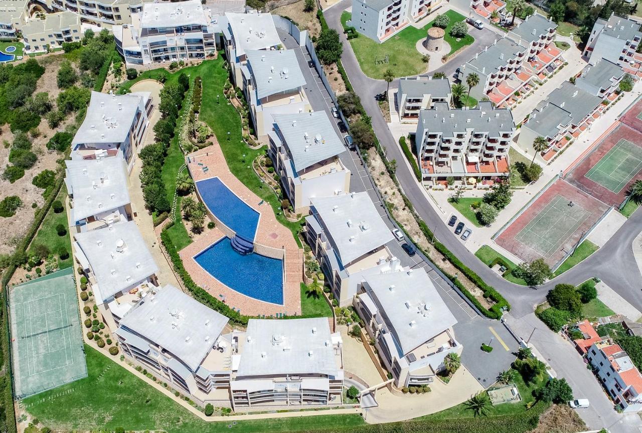 Bnb Homes Ocean View Apartment With Huge Sunny Terrace, 2 Swimming Pools & Tennis Court Albufeira Dış mekan fotoğraf